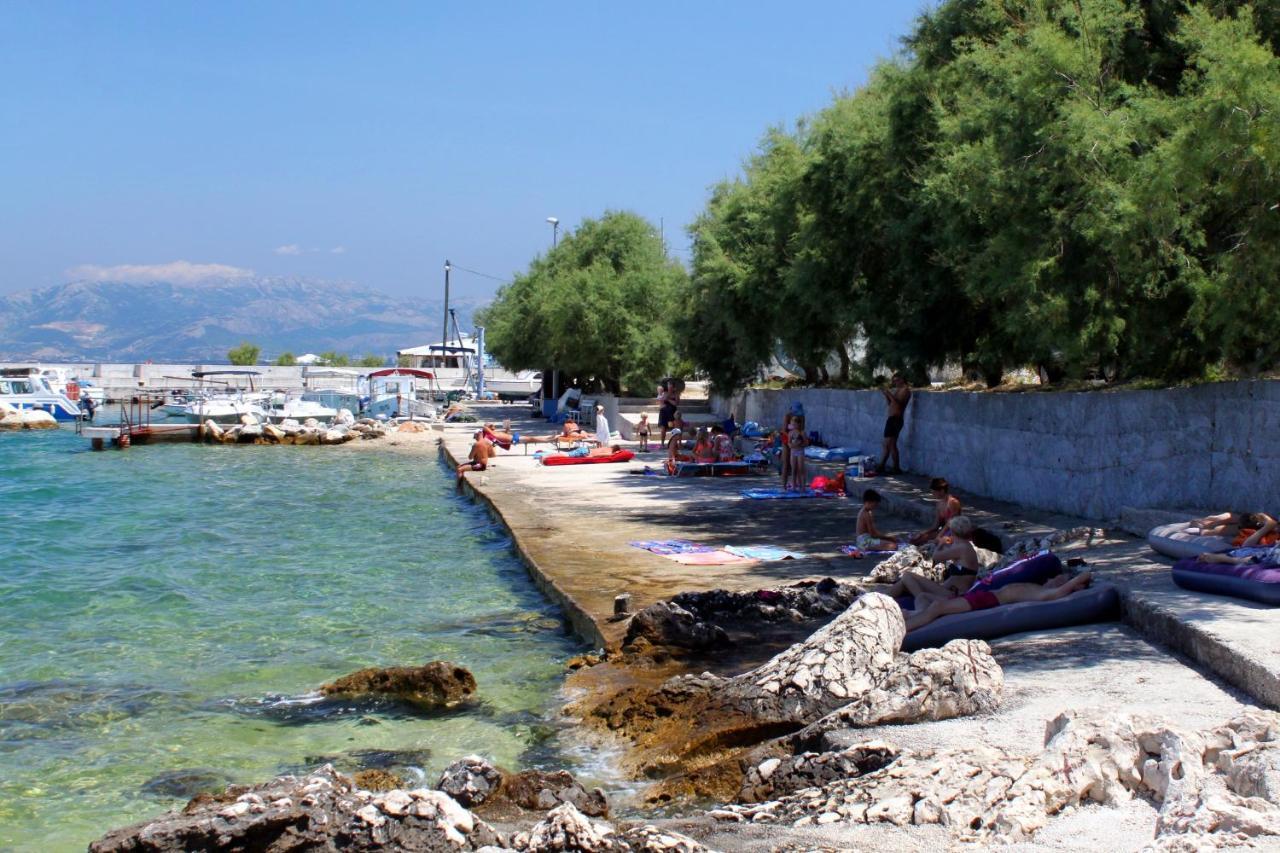 Apartments By The Sea Arbanija, Ciovo - 1085 Трогир Экстерьер фото
