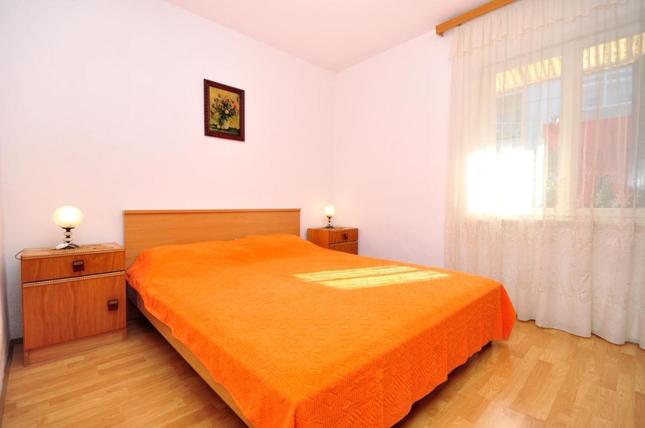 Apartments By The Sea Arbanija, Ciovo - 1085 Трогир Экстерьер фото